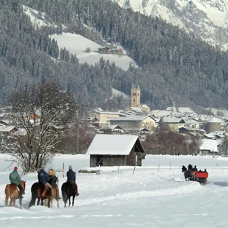 アパート In Near Obertauern Skiing *